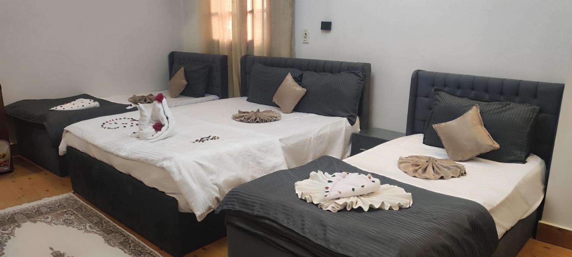 Hotel Pyramids Kingdom Kafret el-Gabal Exterior foto